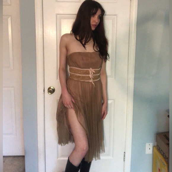 Betsy Johnson Dress - Picture 2 of 10